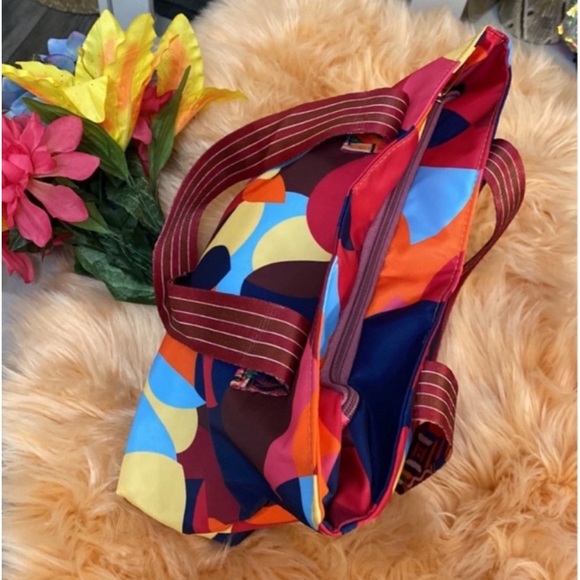 Geometric Multi Color Shoulder Handbag With Guitar Strap NEW! - Picture 4 of 5